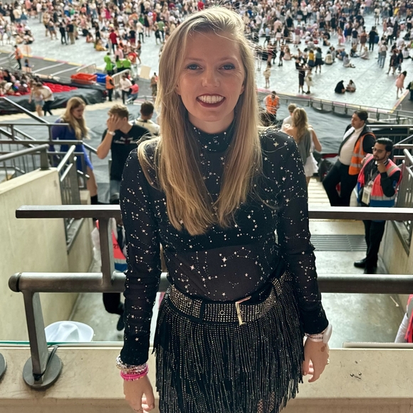 Meet your Posher, Kim - Picture 1 of 1